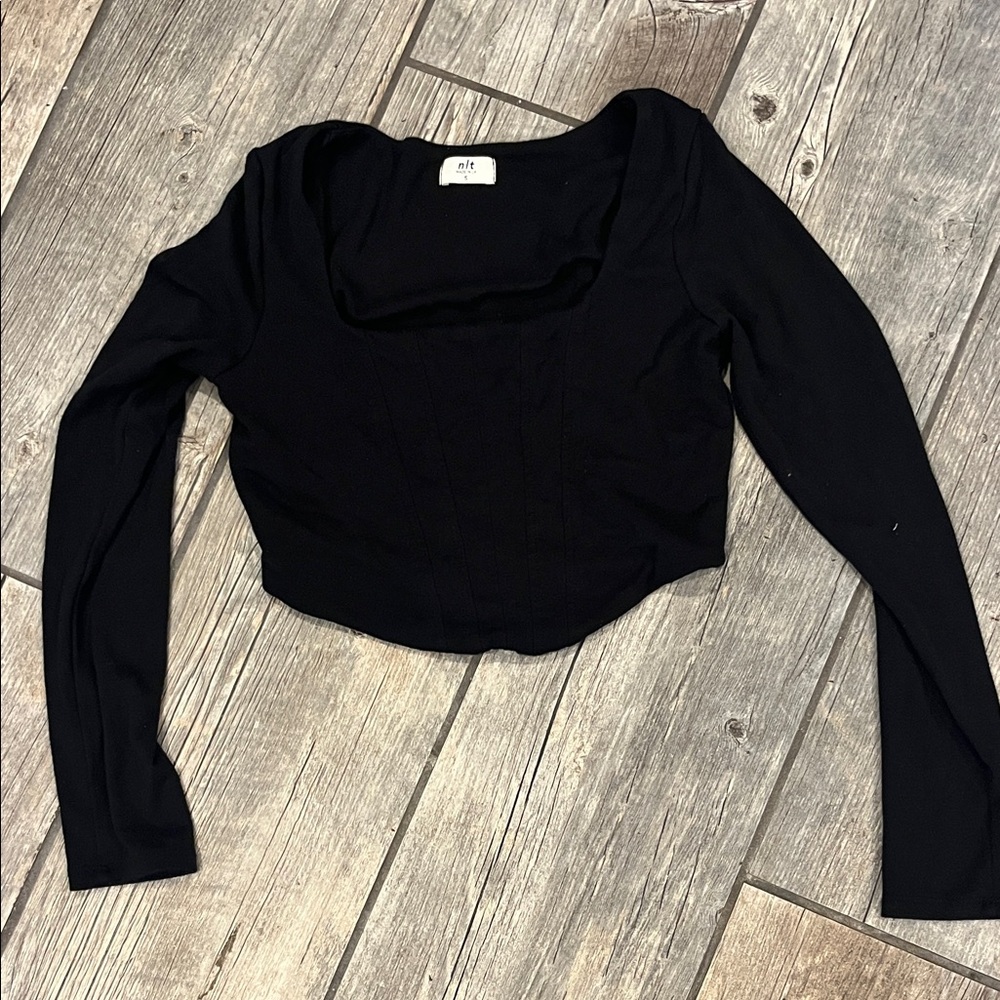 nlt long sleeve cropped shirt